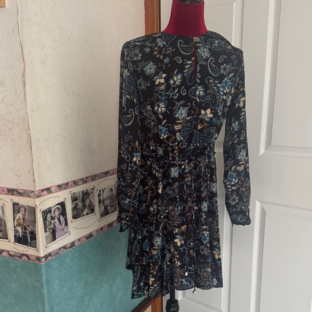 NWOT Emma & Michele Floral Black and Blue Dress